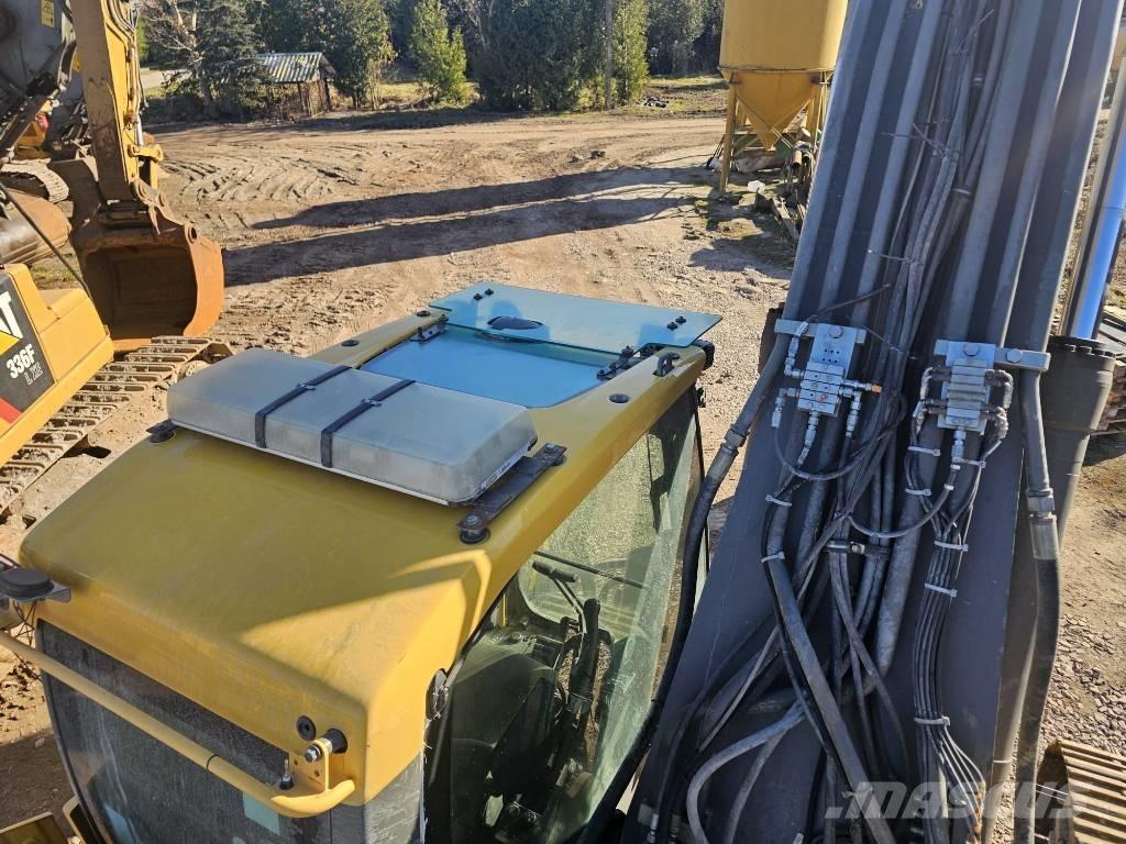 Volvo EC 300 EL Pásové rýpadlá