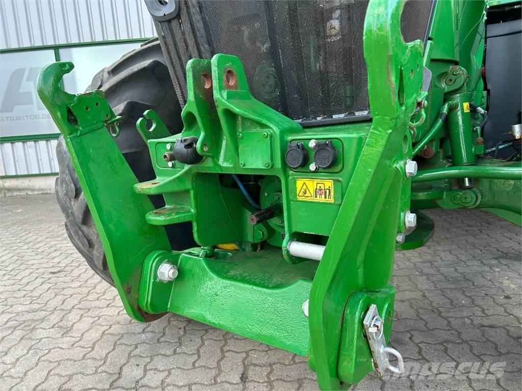 John Deere 7250R Traktory