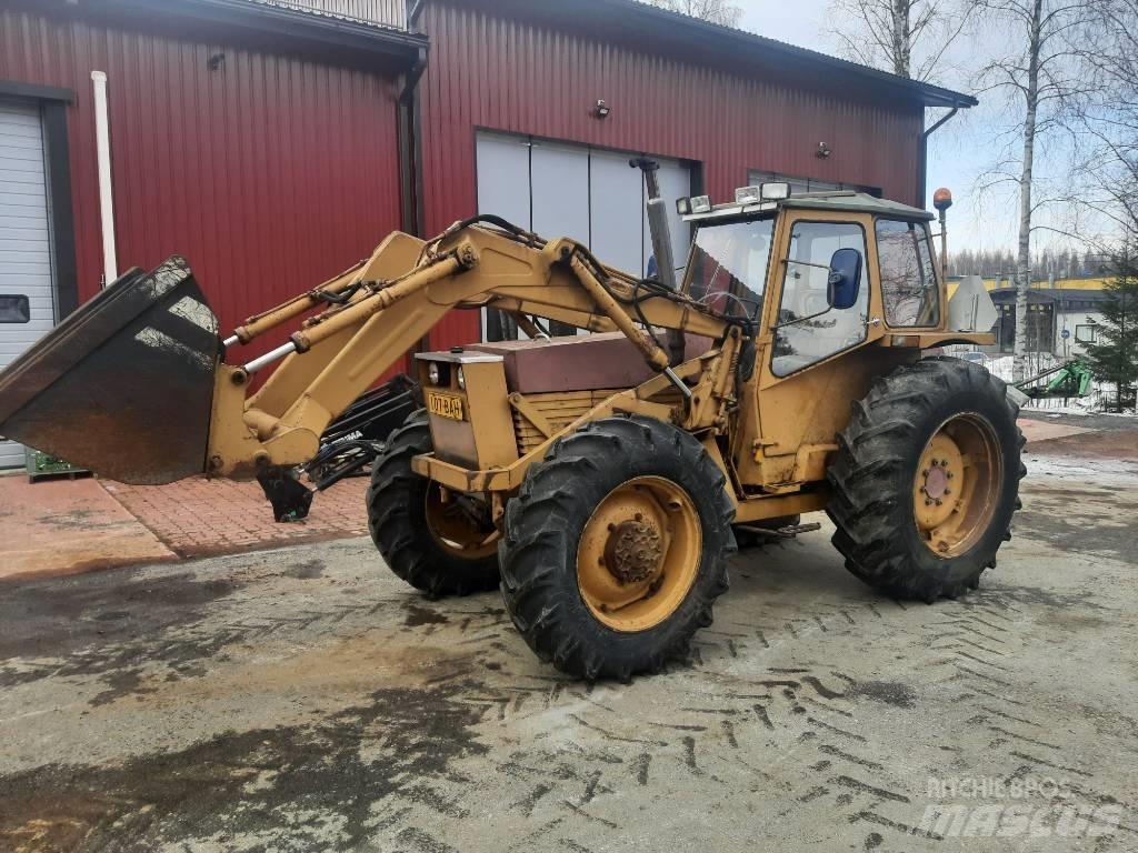 Valmet 702S 4 veto Traktory