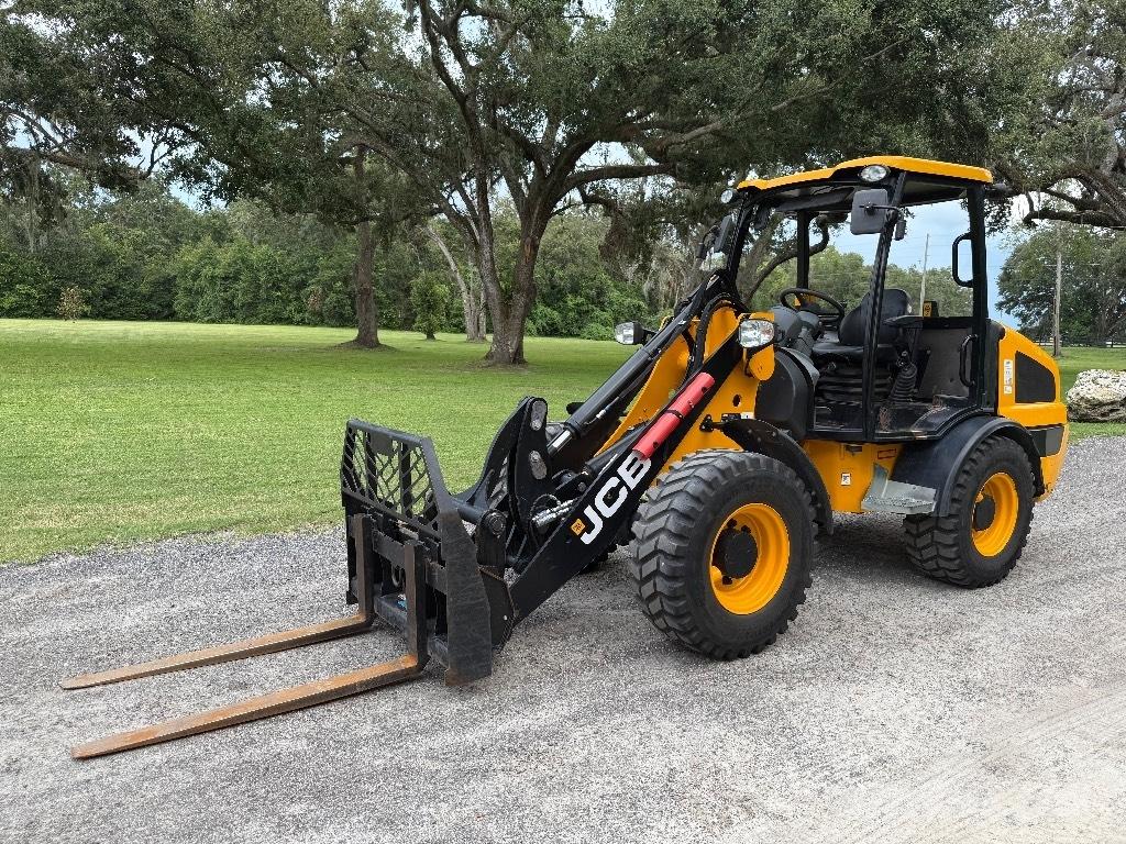 JCB 407 Kolesové nakladače
