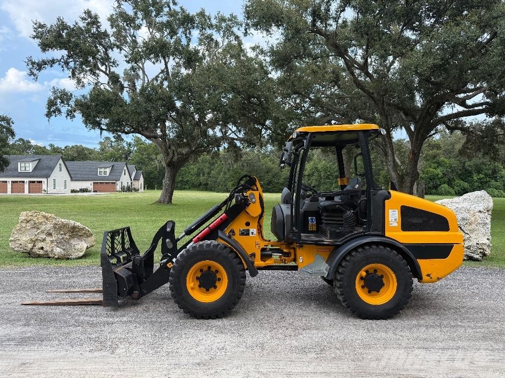 JCB 407 Kolesové nakladače