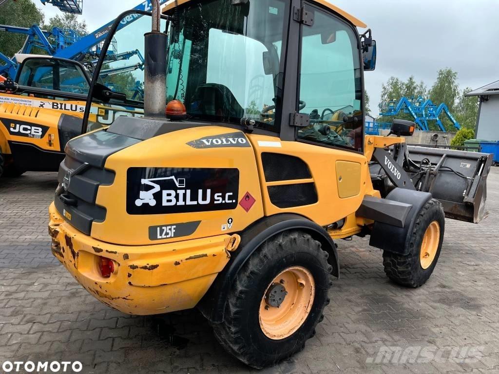 Volvo L 25 F Kolesové nakladače