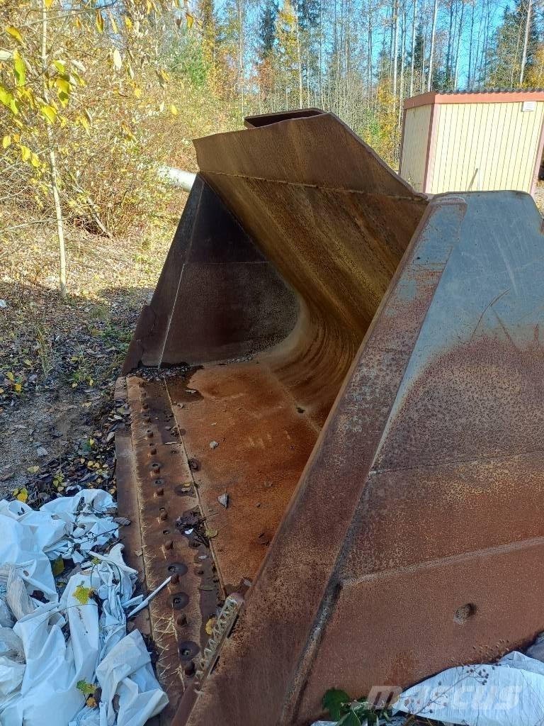 Volvo 120 Kauha Lopaty