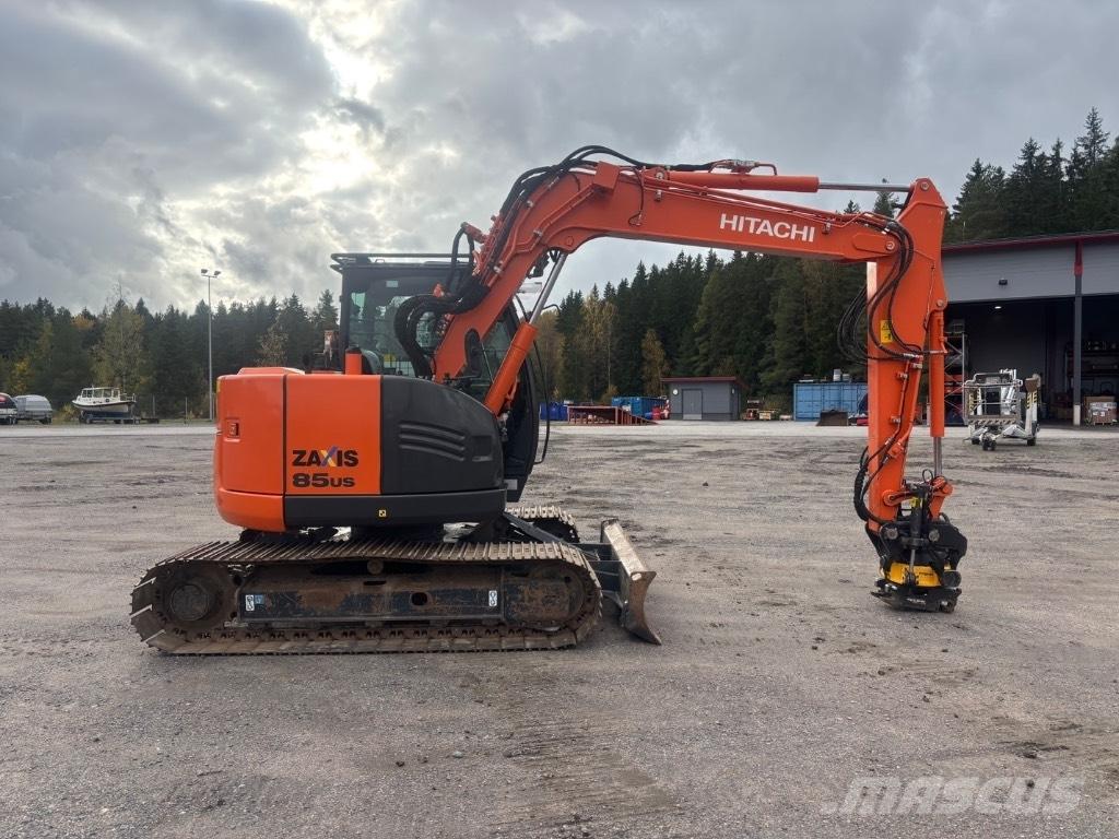 Hitachi ZX 85 US-5A Midi rýpadlá 7 t - 12 t