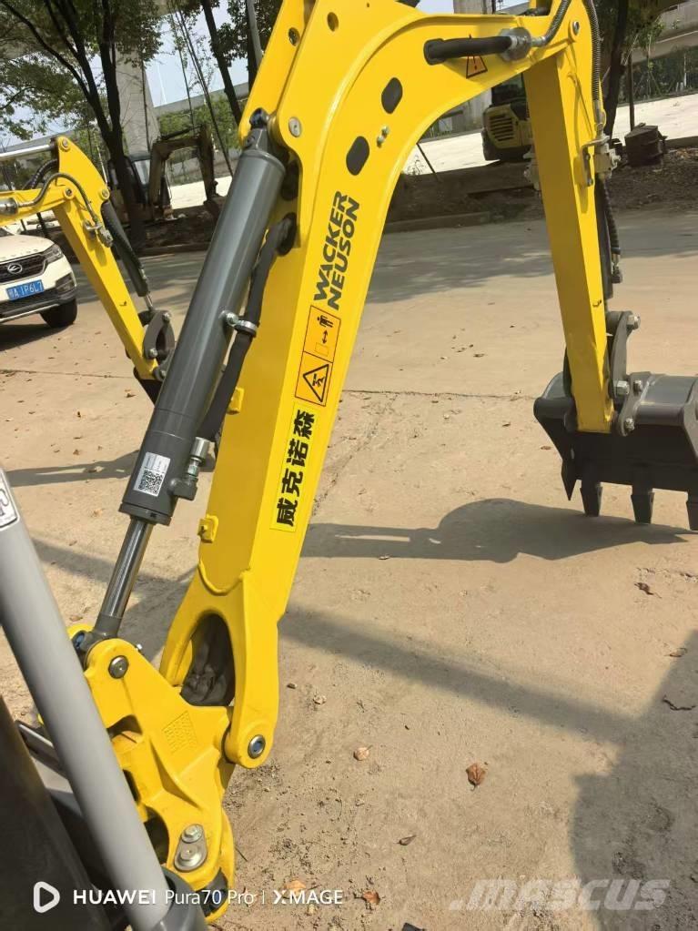 Wacker Neuson EZ 20 Pásové rýpadlá