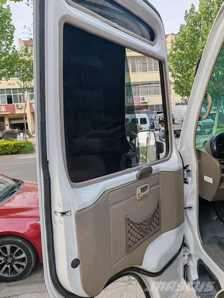 Toyota Coaster Medzimestské autobusy