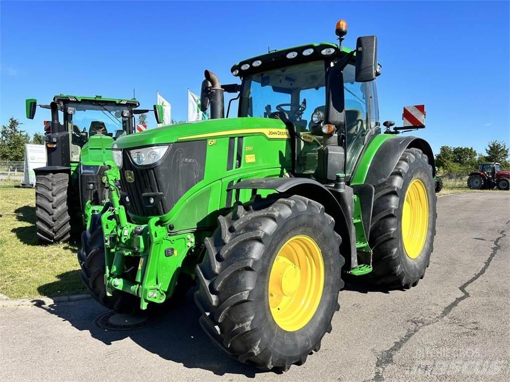 John Deere 6R 250 Traktory