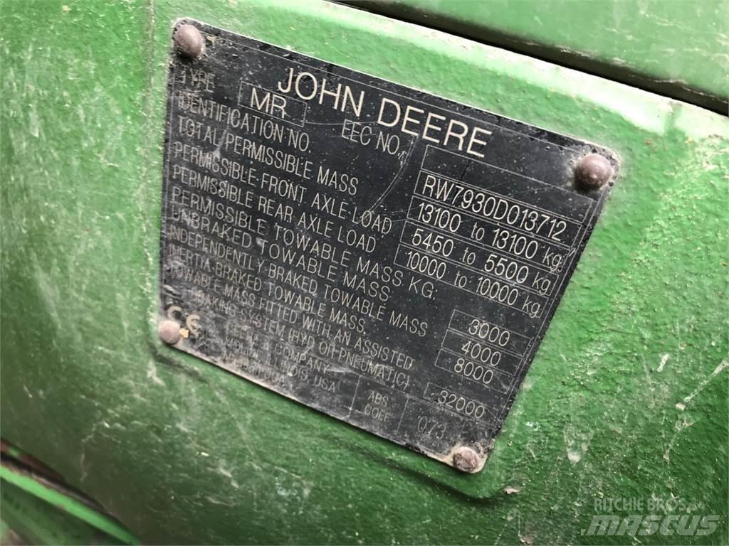 John Deere 7930 Traktory