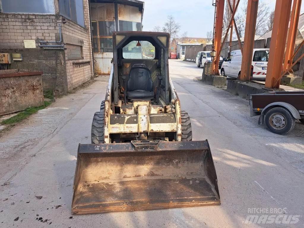 Bobcat S130 Šmykom riadené nakladače