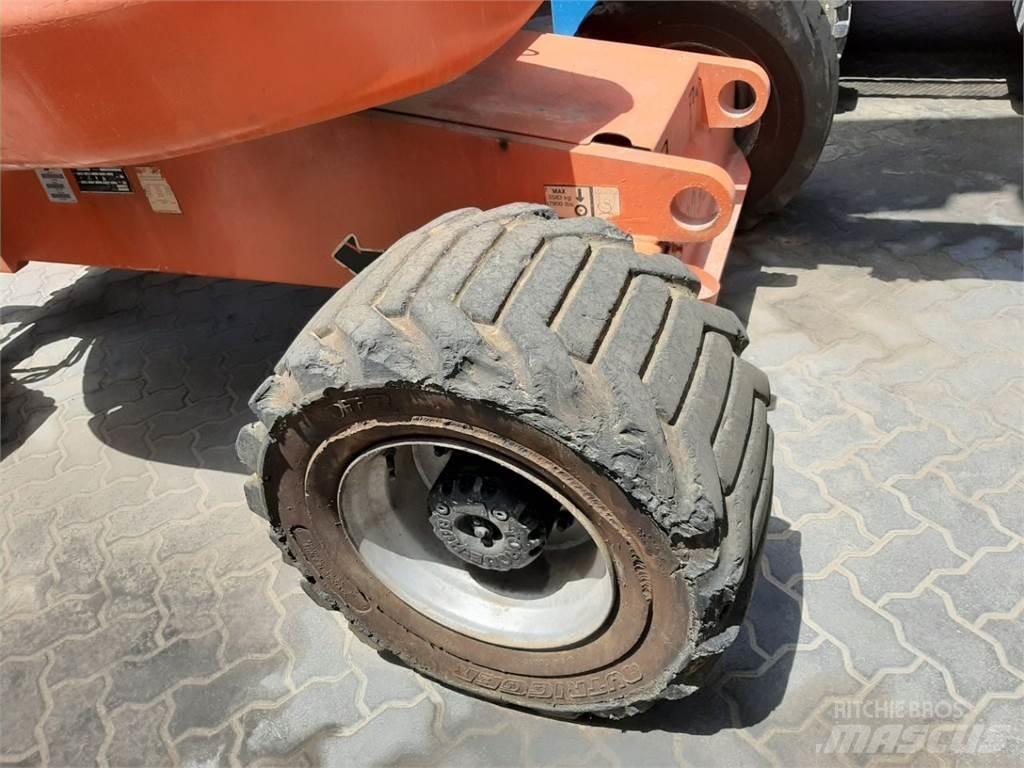 JLG 450AJ Kĺbové plošiny