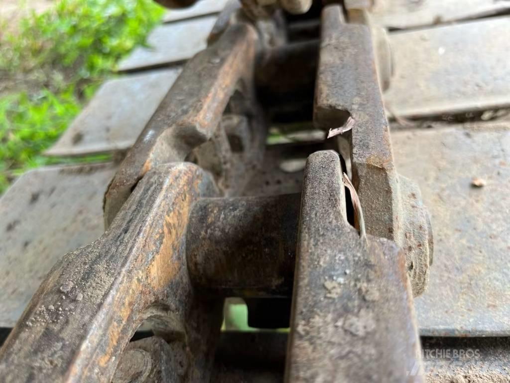Komatsu PC70-8加长臂 Pásové rýpadlá