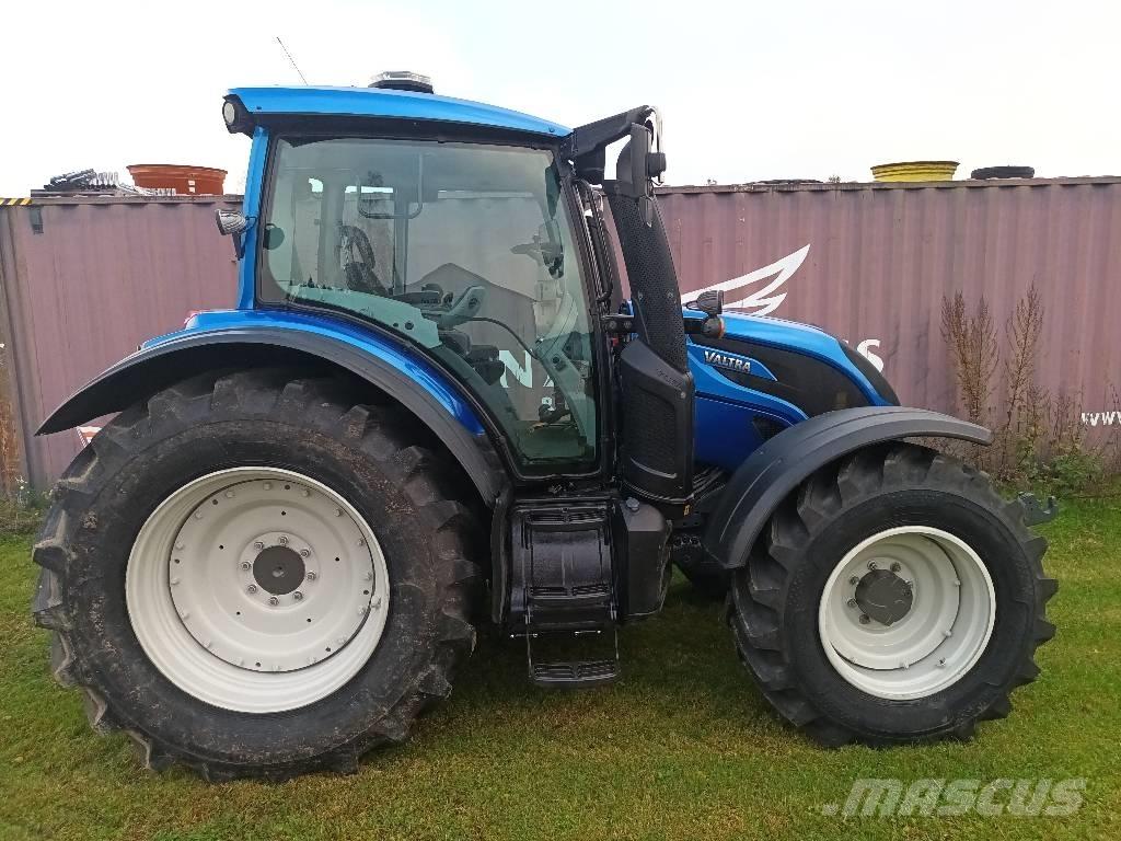 Valtra N174 E versu Traktory