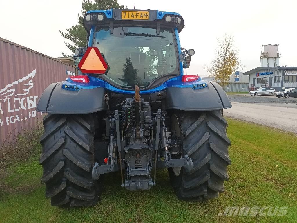 Valtra N174 E versu Traktory