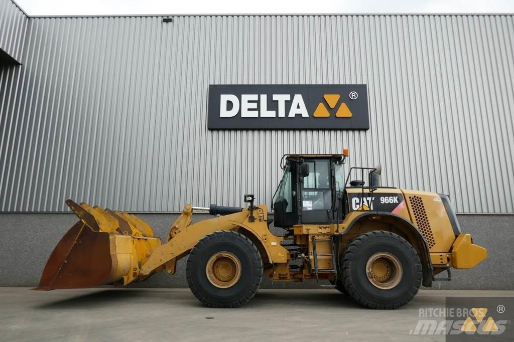 CAT 966K Kolesové nakladače