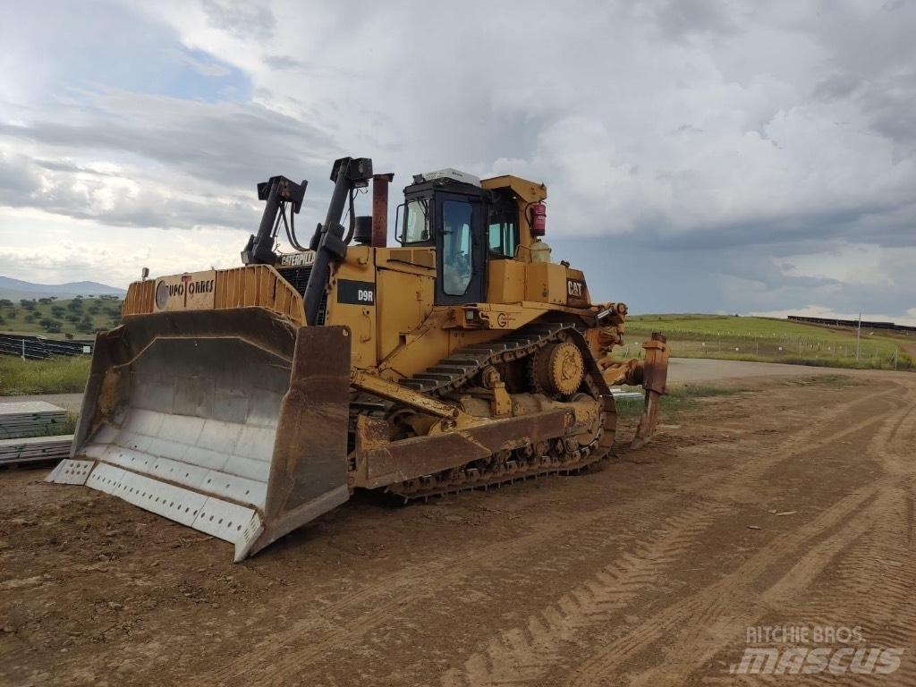 CAT D 9 R Pásové dozéry