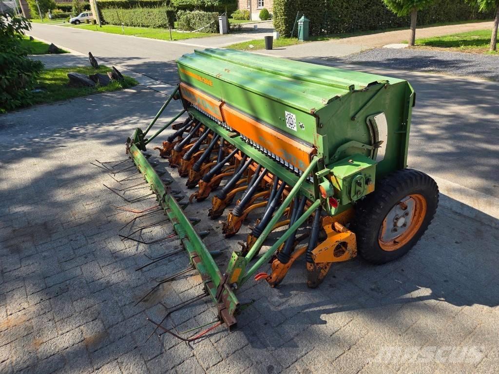 Amazone D8-30 Mechanické sejačky