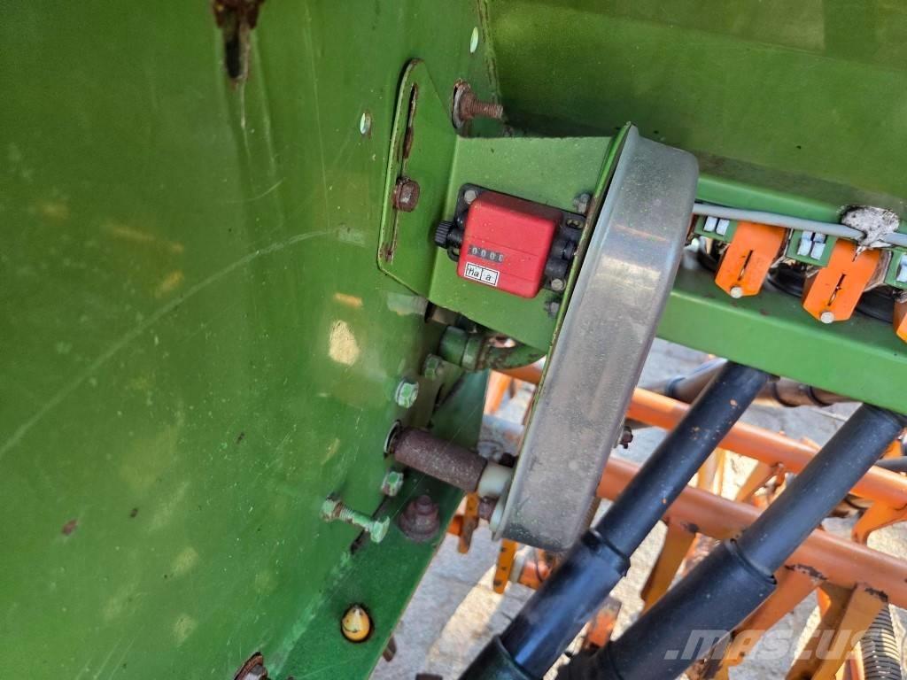 Amazone D8-30 Mechanické sejačky