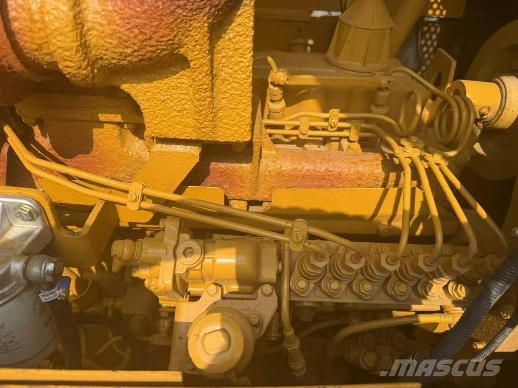 CAT D 6 G Pásové dozéry