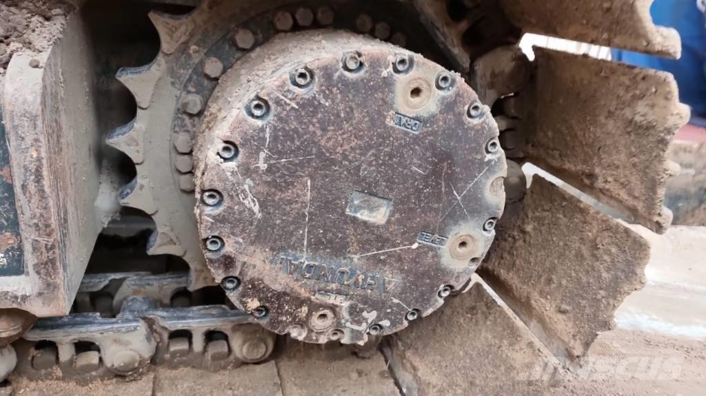 Hyundai 220 LC Pásové rýpadlá