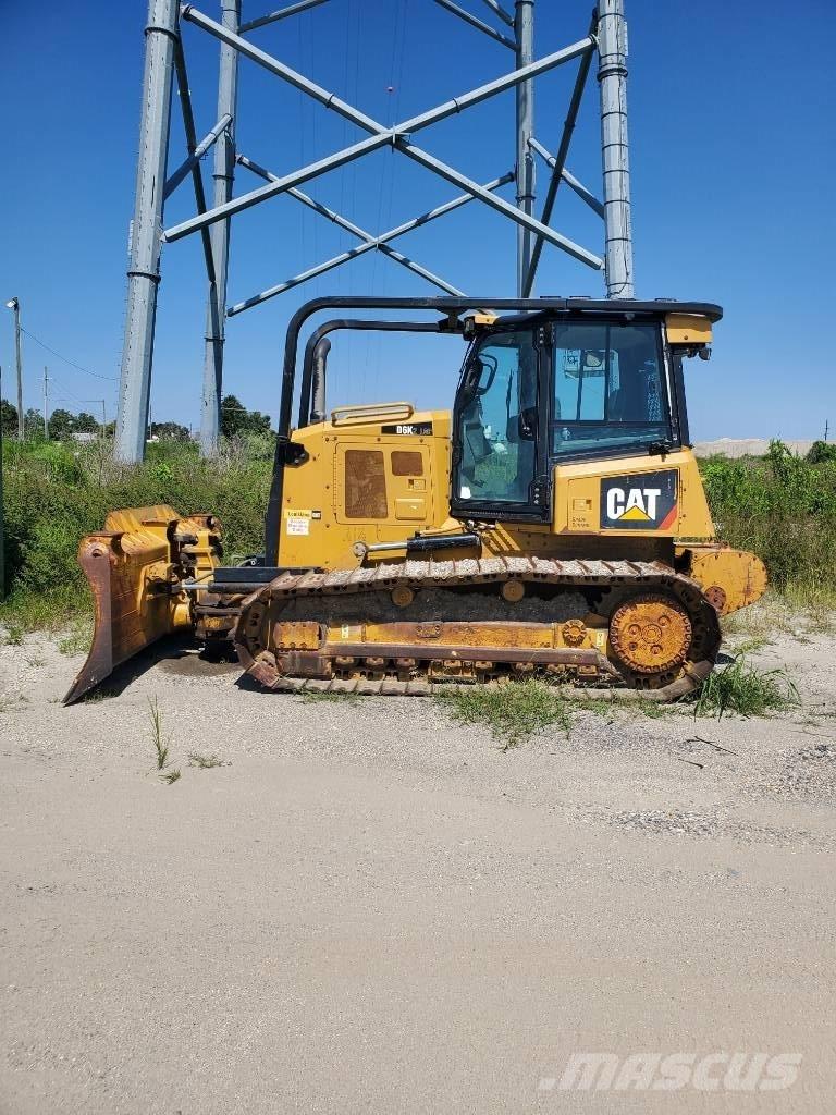 CAT D 6 K 2 LGP Pásové dozéry