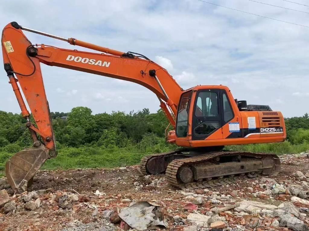 Doosan DH 225 LC-7 Pásové rýpadlá
