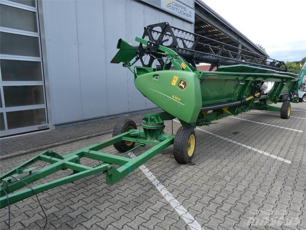 John Deere 635R Žatevné hlavy