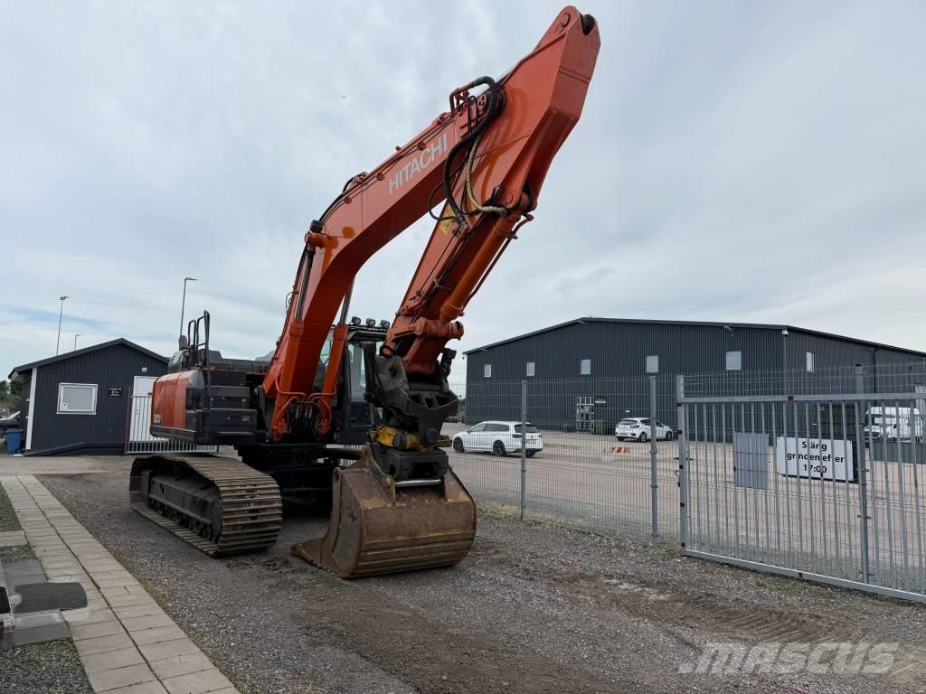 Hitachi ZX 300 LC-6 Pásové rýpadlá