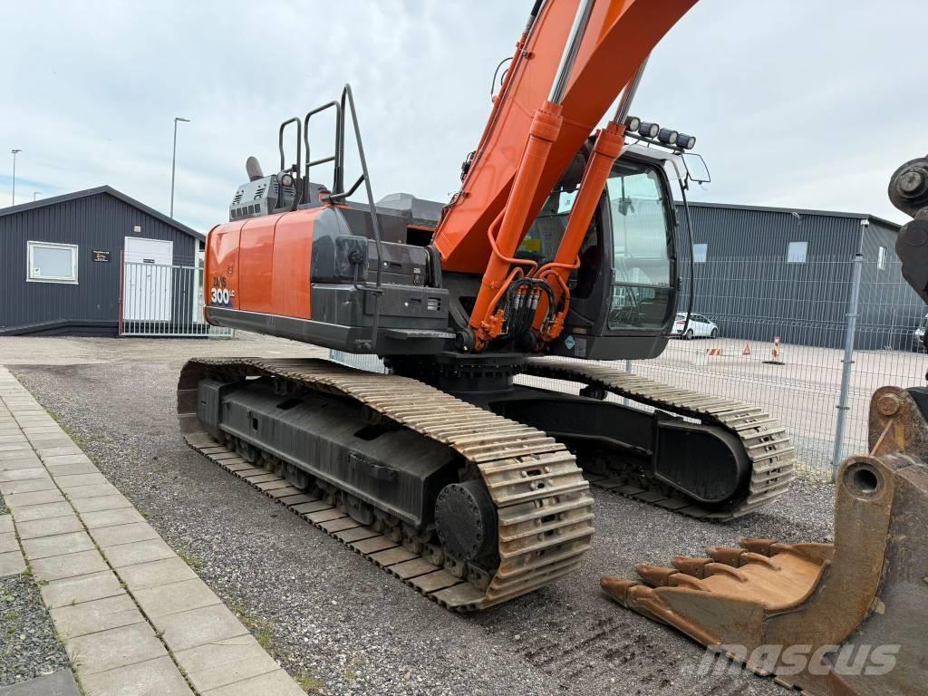 Hitachi ZX 300 LC-6 Pásové rýpadlá
