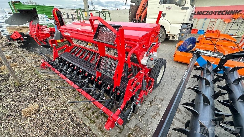Özdöken Pertum S 300 Mechanické sejačky