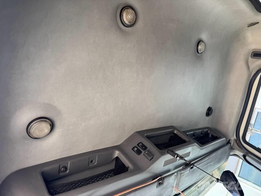 Mack Granite Sklápače