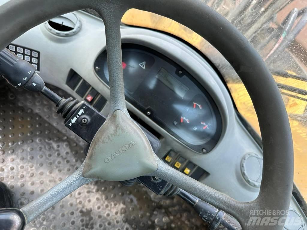 Volvo L180E Kolesové nakladače