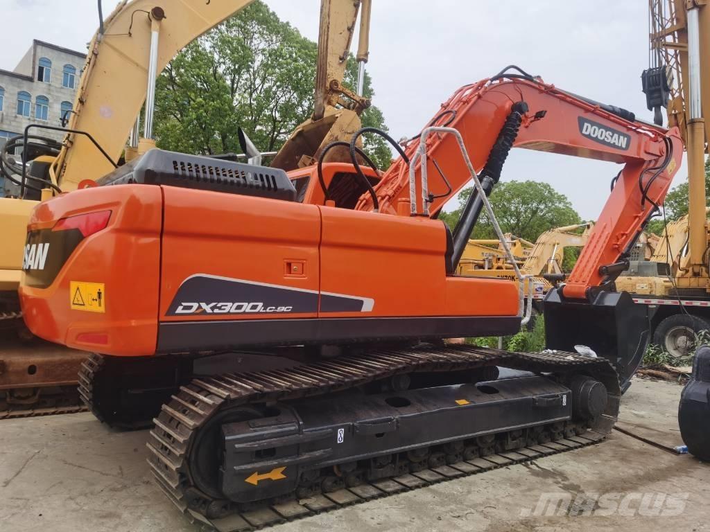 Doosan DX 300 LC Pásové rýpadlá
