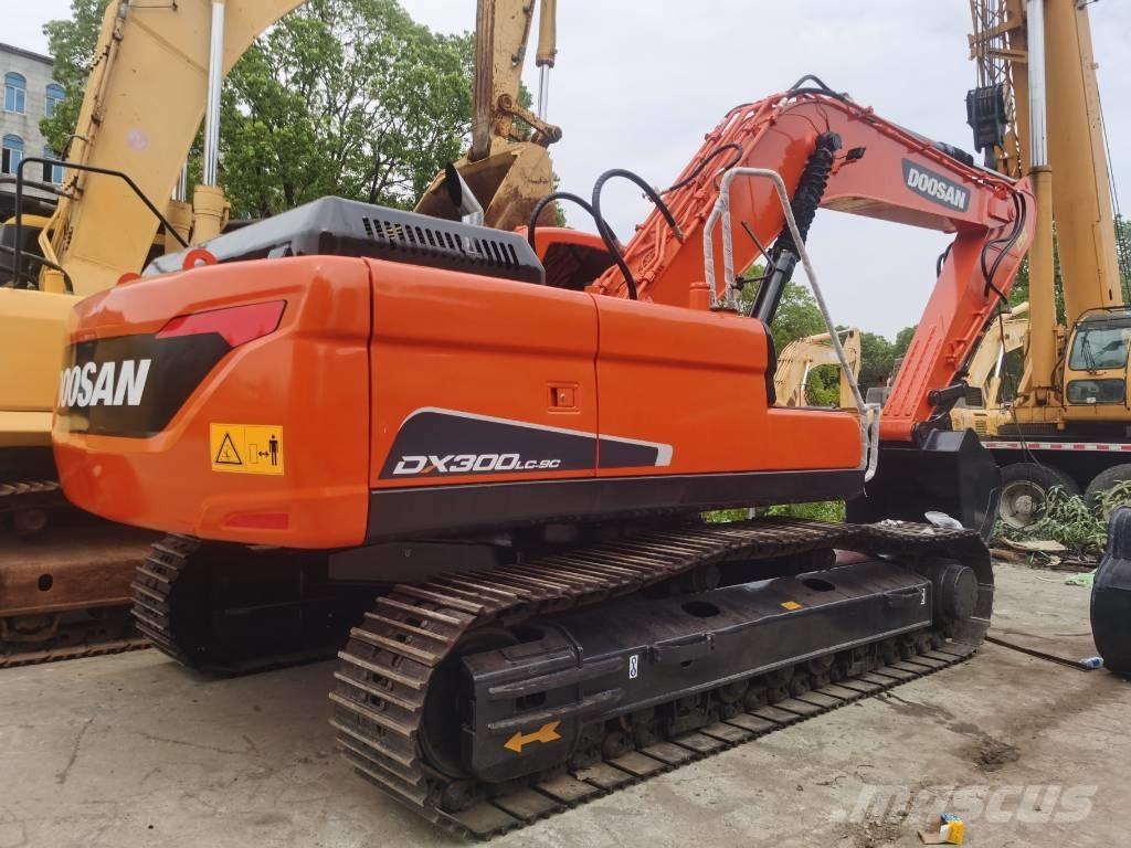 Doosan DX 300 LC Pásové rýpadlá