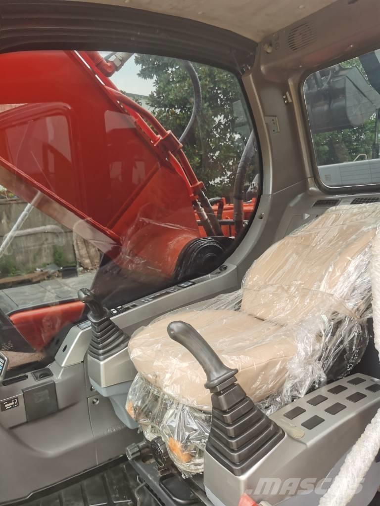 Doosan DX 300 LC Pásové rýpadlá
