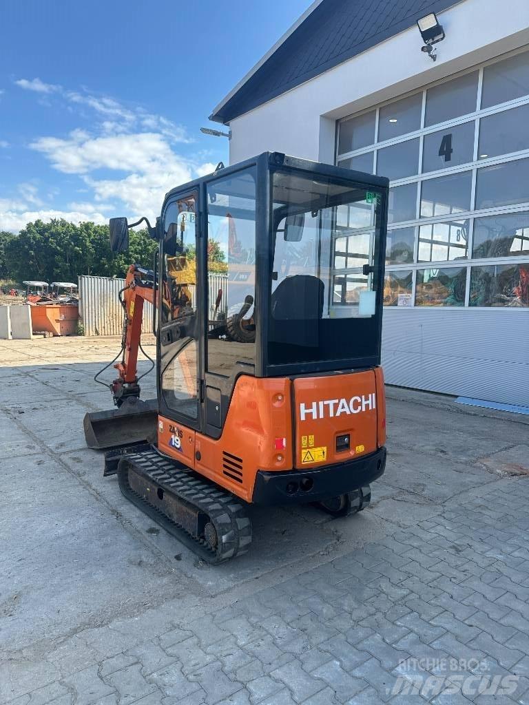 Hitachi ZX 19-6 Mini rýpadlá < 7t