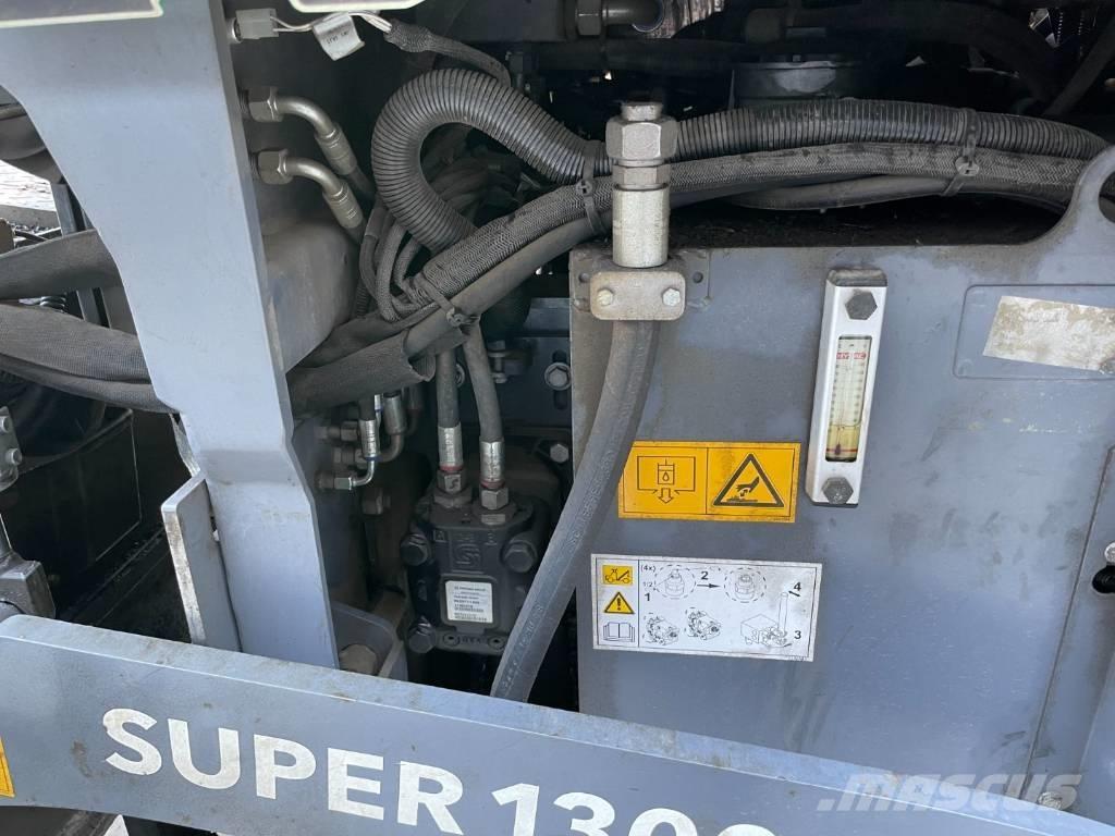 Vögele SUPER 1300-3I Finišéry