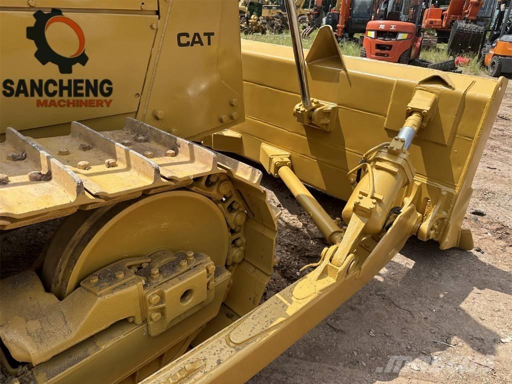 CAT D6G Pásové dozéry