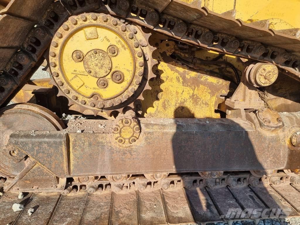 CAT D 4 H Pásové dozéry