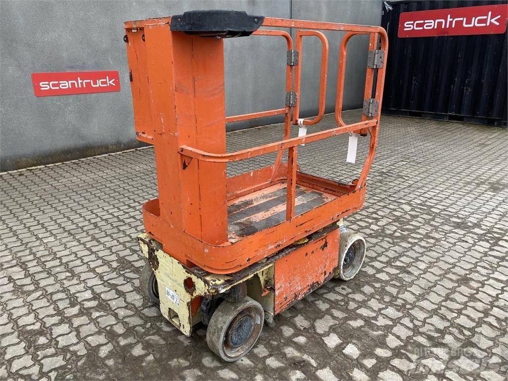 JLG 1230ES Vertikálne stĺpové výťahy