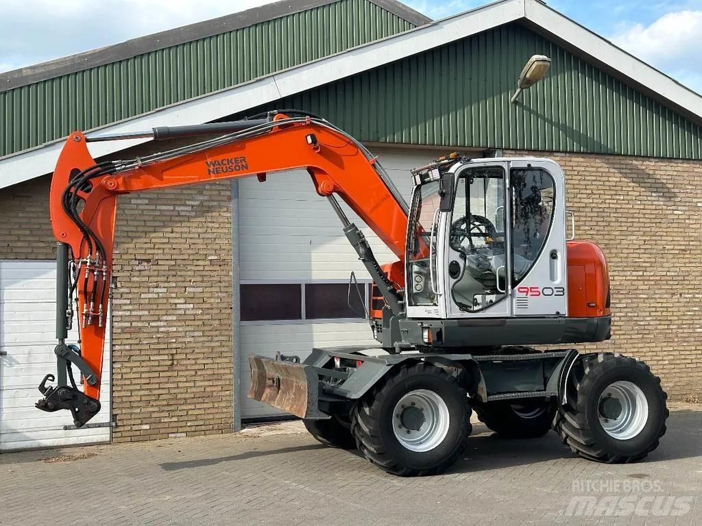 Neuson 9503 Midi rýpadlá 7 t - 12 t