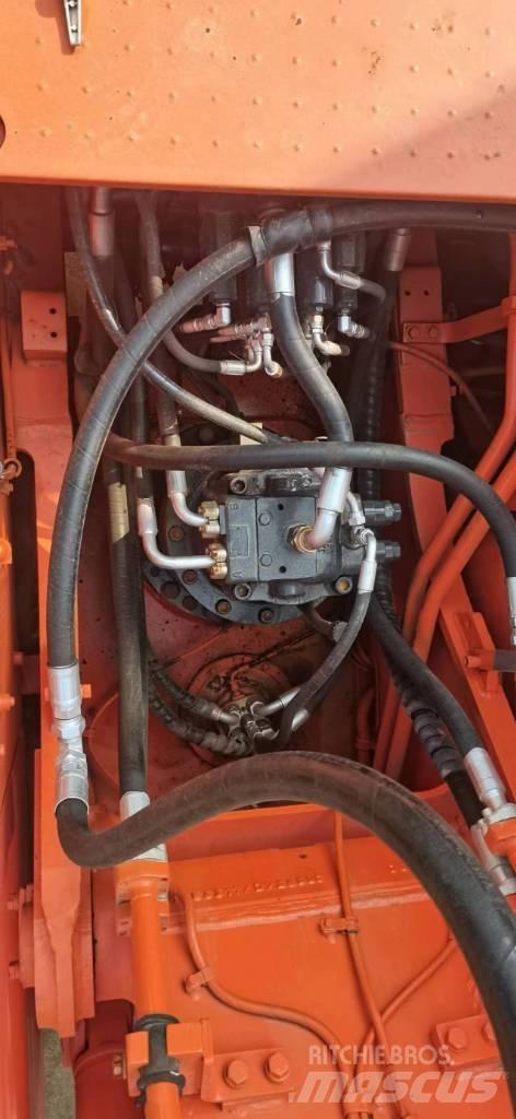 Doosan 300-7 Pásové rýpadlá