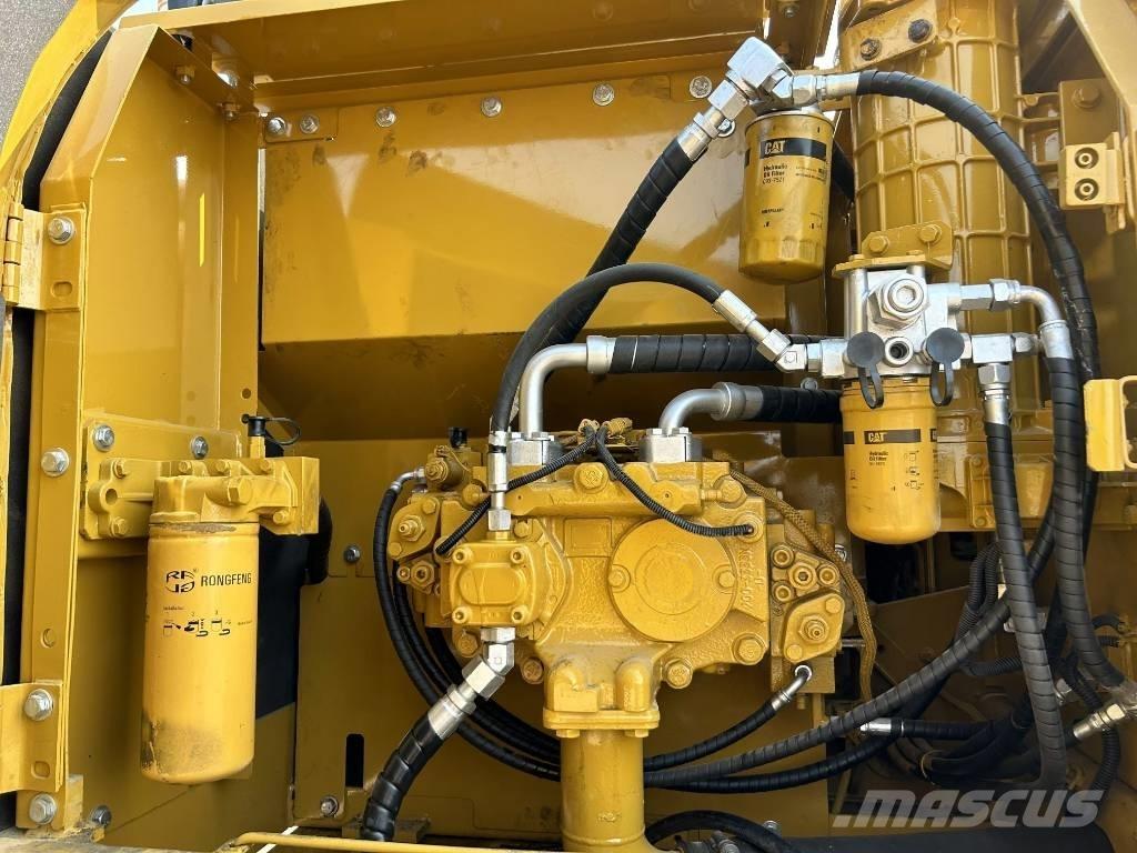 CAT 320 D L Pásové rýpadlá