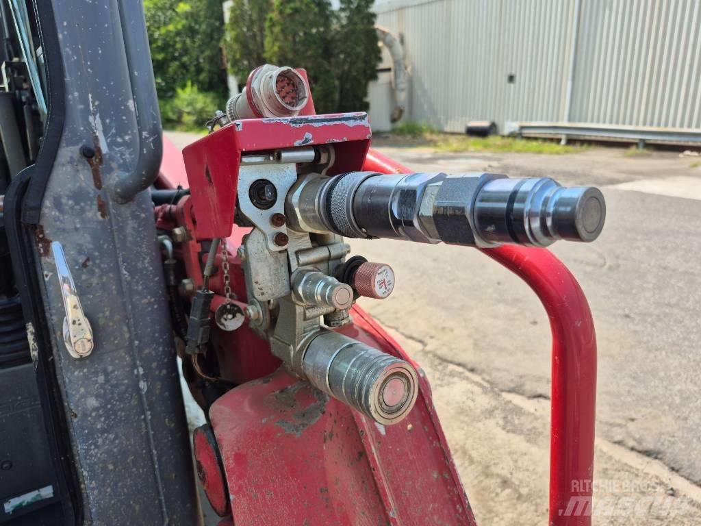Takeuchi TL 8 Šmykom riadené nakladače