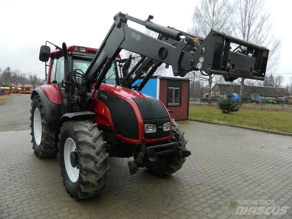 Valtra T 140 Traktory