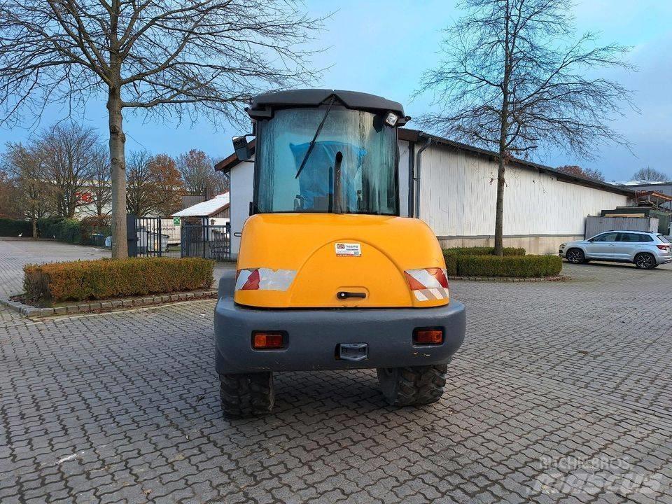Terex Schaeff TL80 Kolesové nakladače