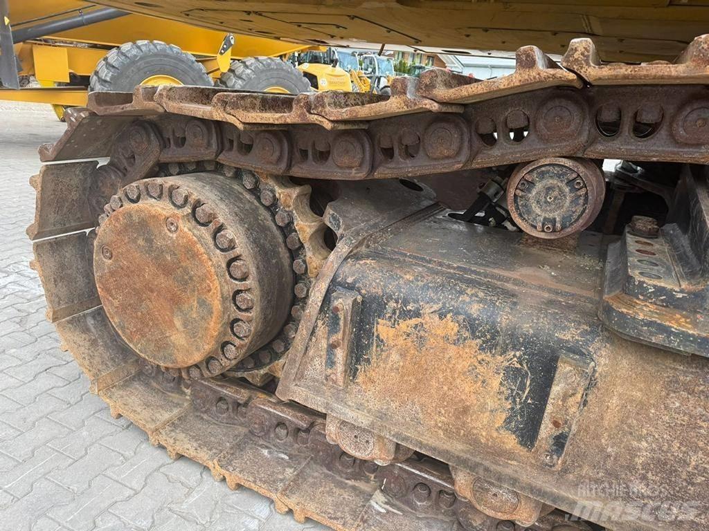 CAT 390 F L ME Pásové rýpadlá