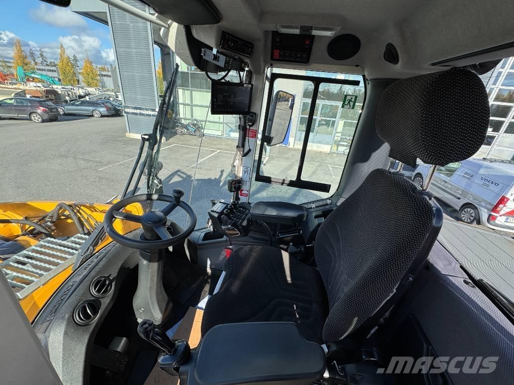 Liebherr L546 Kolesové nakladače