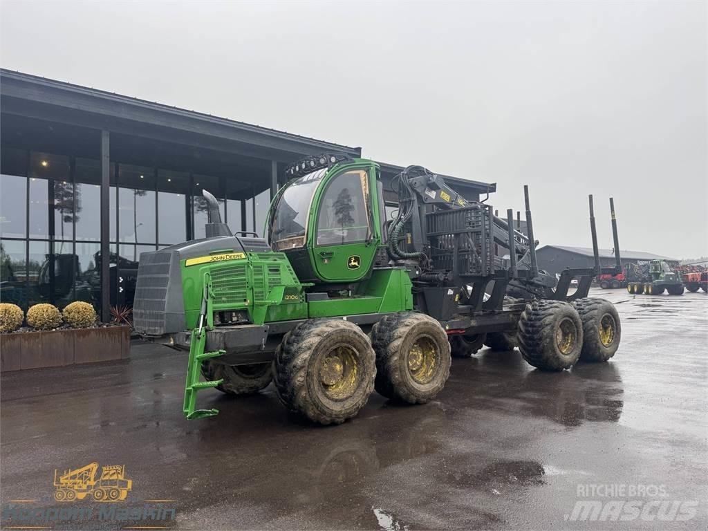 John Deere 1210G Lesné traktory