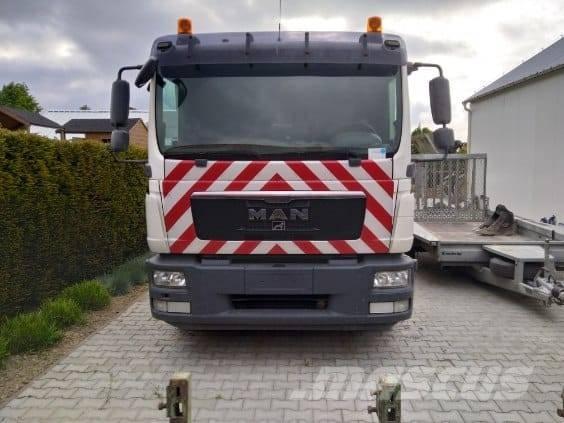 MAN TGM Plošinové nákladné automobily/nákladné automobily so sklápacími bočnicami