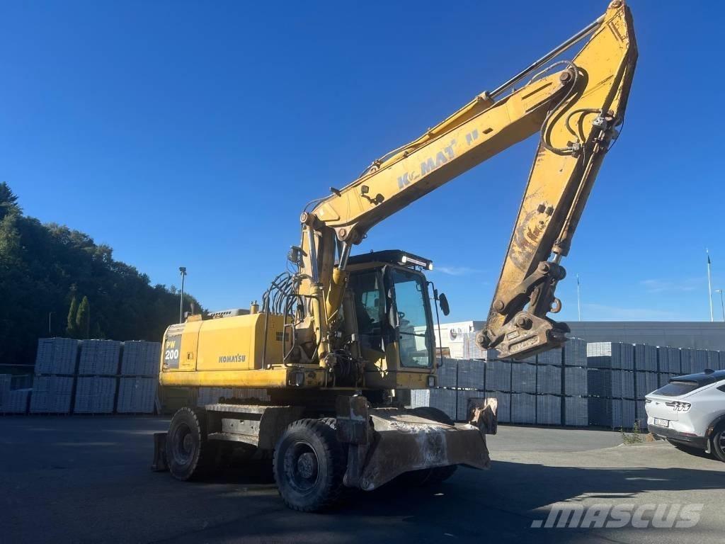 Komatsu PW 200-7 Kolesové rýpadlá